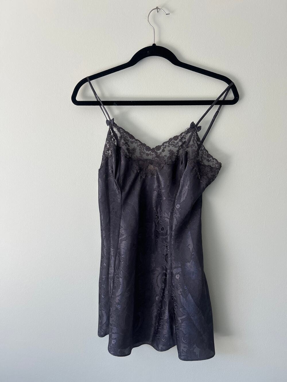 Victoria's Secret Gold Label Gray Lace Floral Print Slip Small